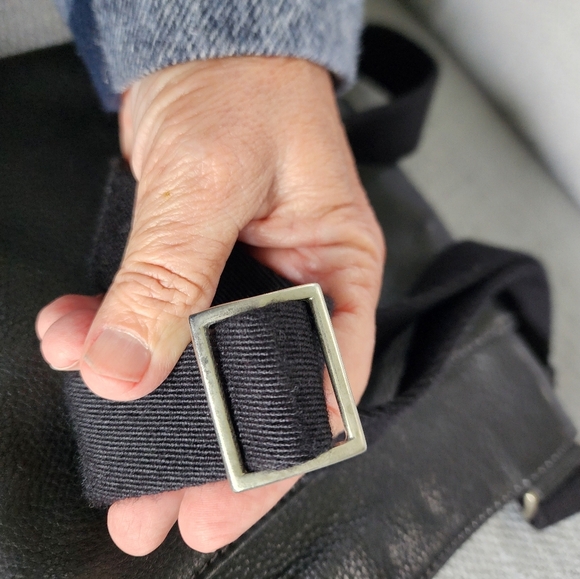 Cuoieria Fiorentina 9x10" Crossbody Messenger Bag Dark Brown Leather - Picture 8 of 8